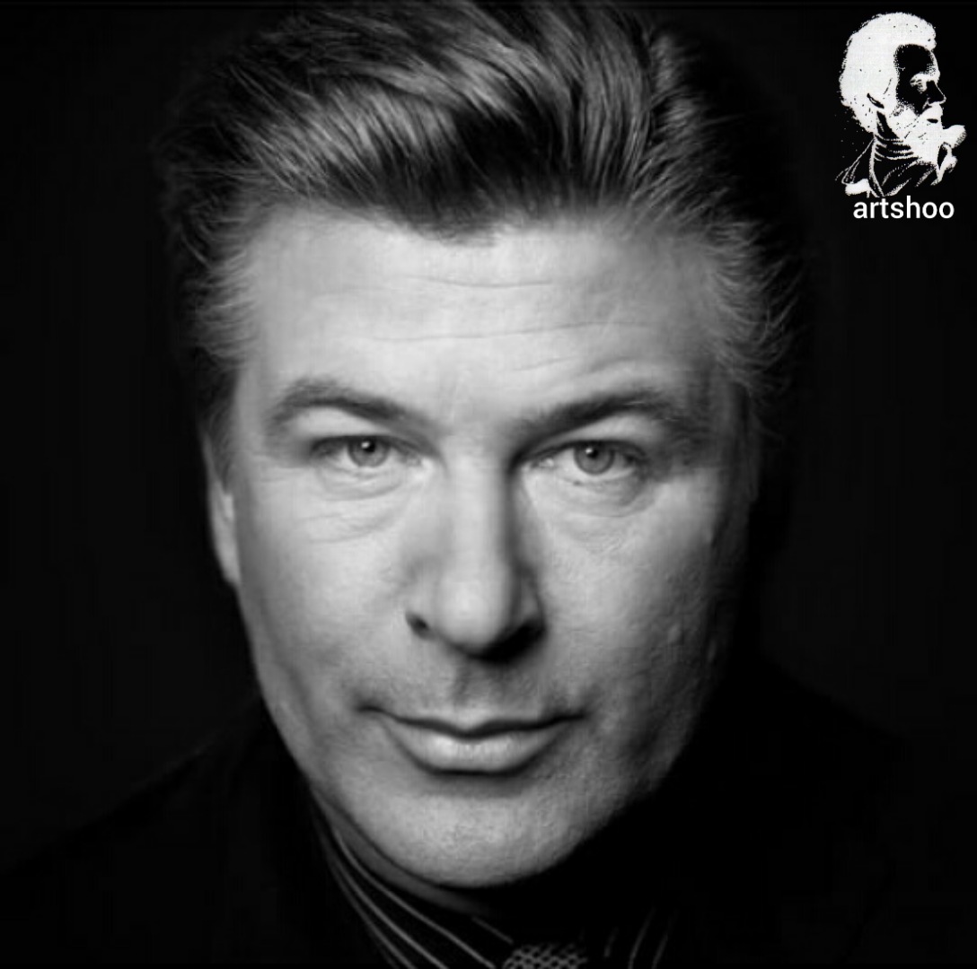 مدل پرتره سیاه قلم